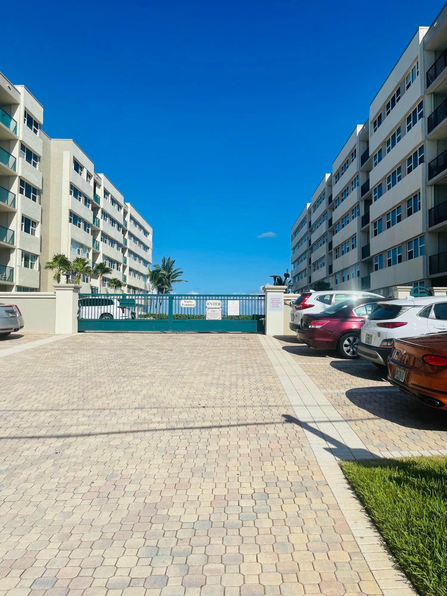 1237 Hillsboro Mile 302, Hillsboro Beach, FL 33062 86