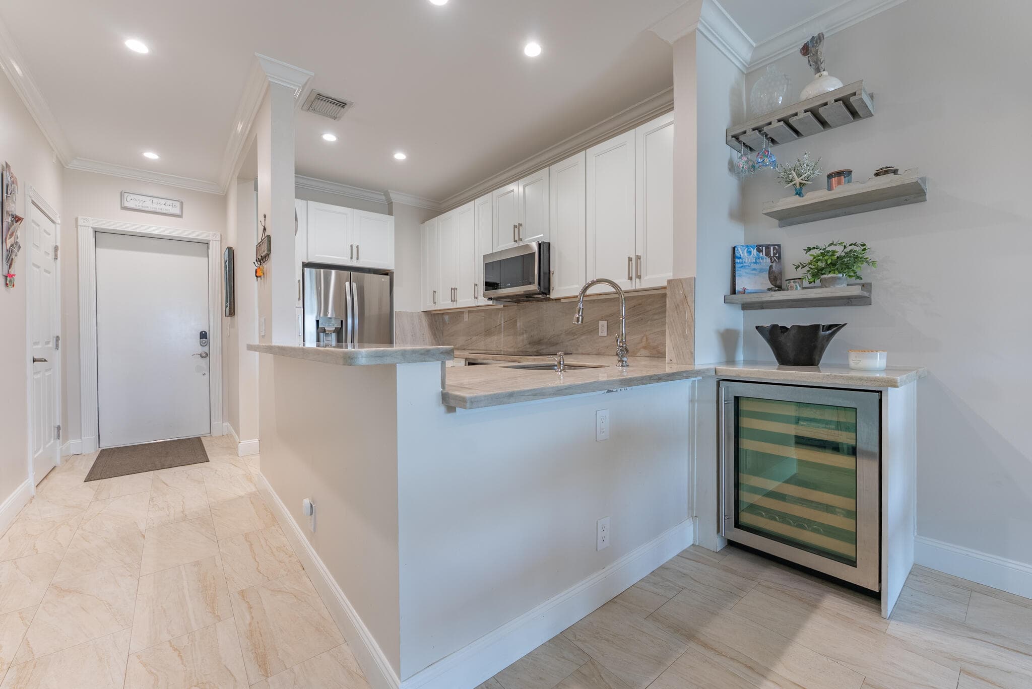 318 N Lake Drive, Lantana, FL 33462 12