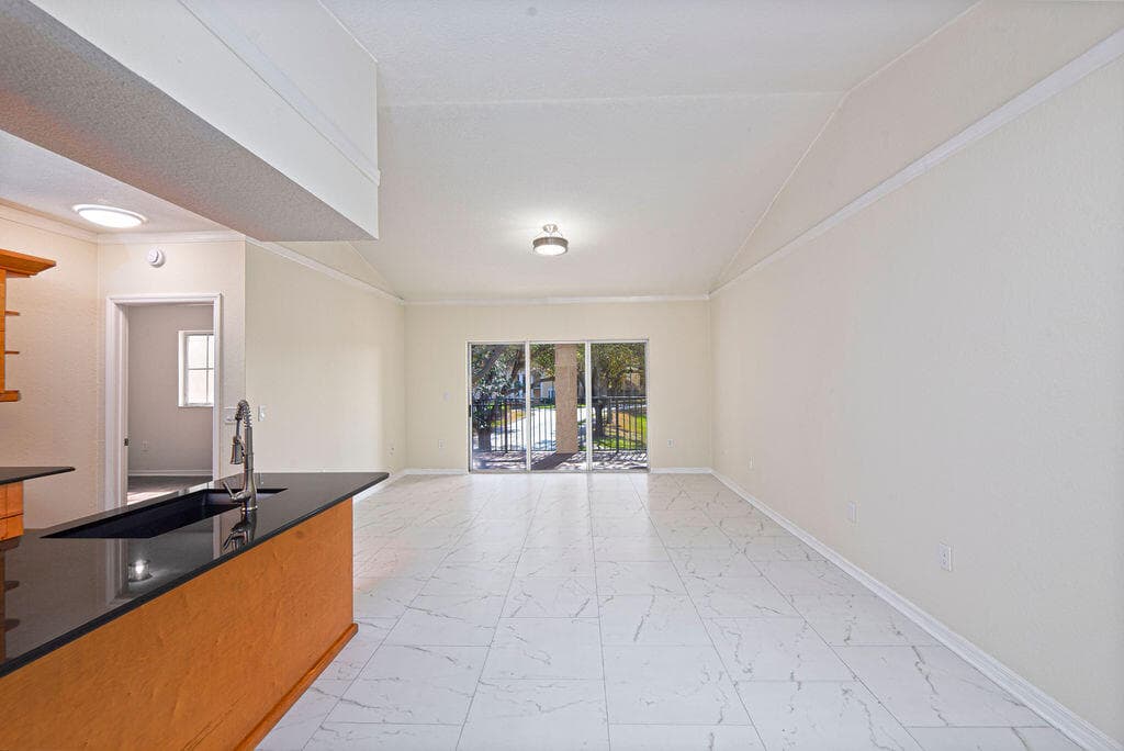 2400 Centergate Dr 202, Miramar, FL 33025 6