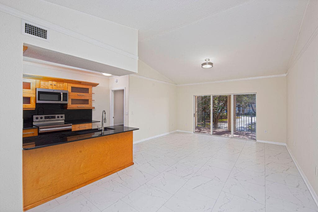 2400 Centergate Dr 202, Miramar, FL 33025 7
