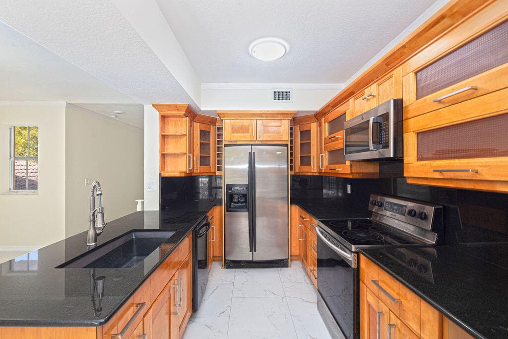 2400 Centergate Dr 202, Miramar, FL 33025 10