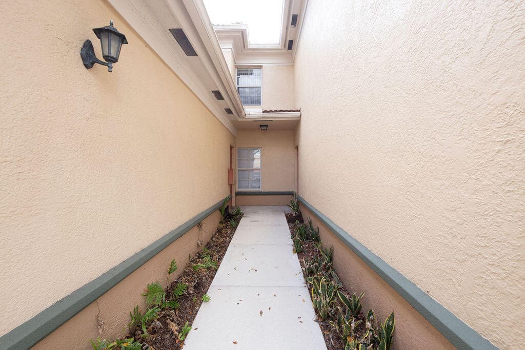 2400 Centergate Dr 202, Miramar, FL 33025 31