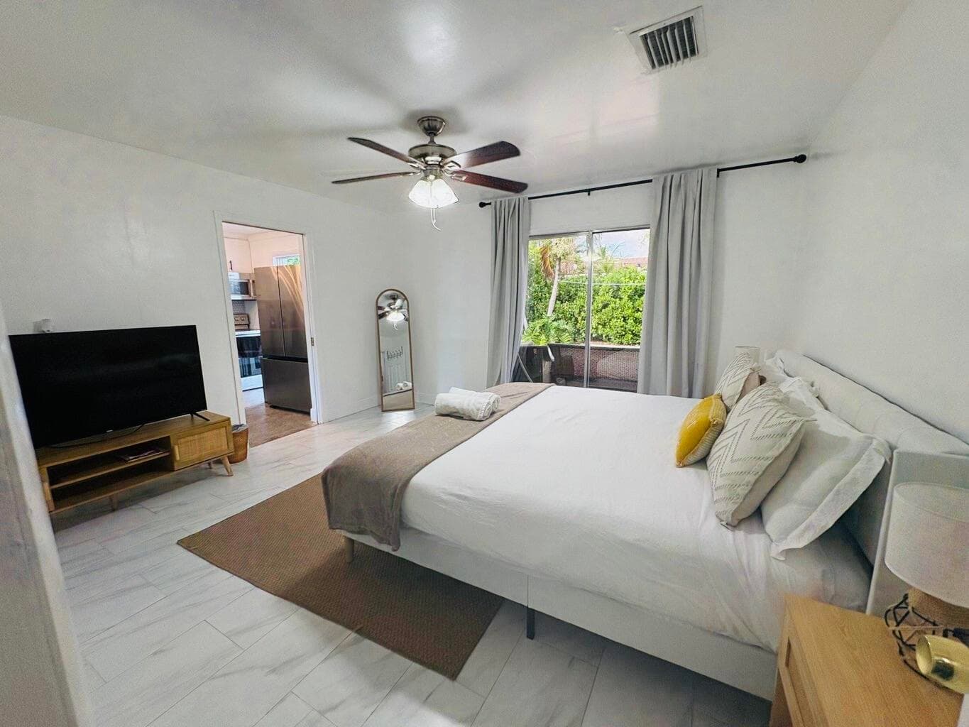 2711 NE 11th Terrace, Pompano Beach, FL 33064 8