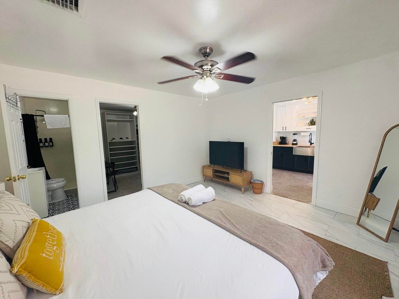 2711 NE 11th Terrace, Pompano Beach, FL 33064 9