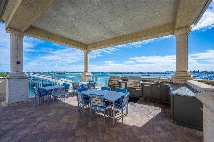 2650 Lake Shore Drive 1004, Riviera Beach, FL 33404 20