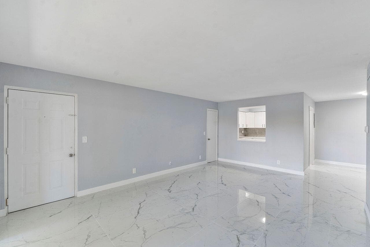 9960 Pineapple Tree Drive 107, Boynton Beach, FL 33436 8