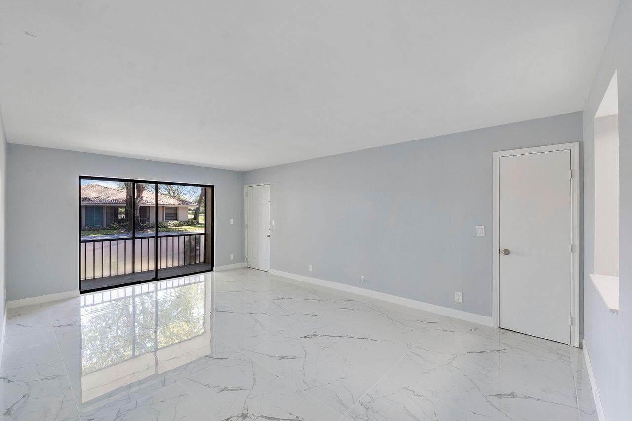 9960 Pineapple Tree Drive 107, Boynton Beach, FL 33436 9