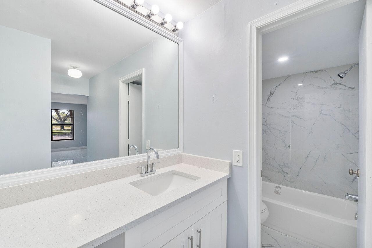 9960 Pineapple Tree Drive 107, Boynton Beach, FL 33436 18