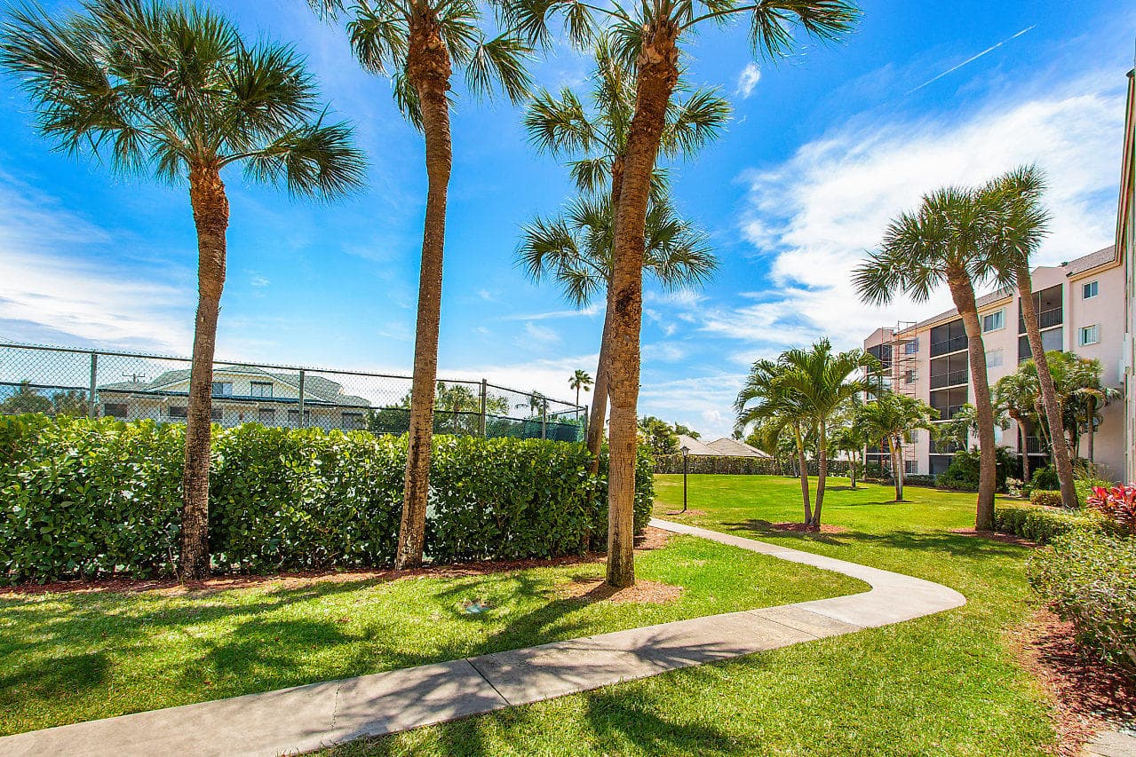 275 Palm Avenue A201, Jupiter, FL 33477 7