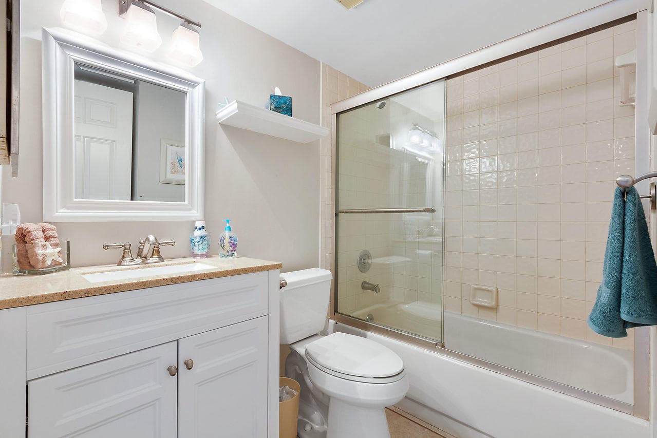 275 Palm Avenue A201, Jupiter, FL 33477 20