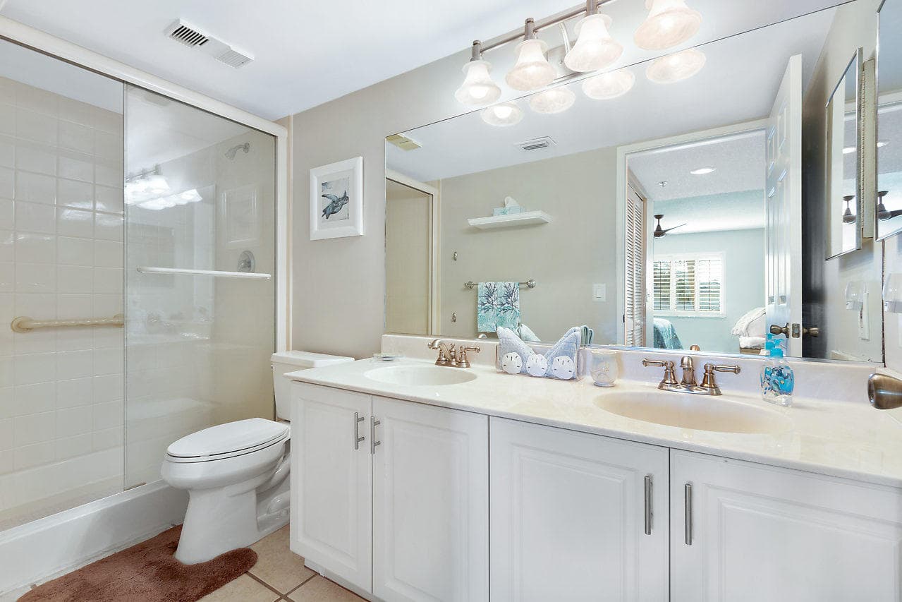 275 Palm Avenue A201, Jupiter, FL 33477 24
