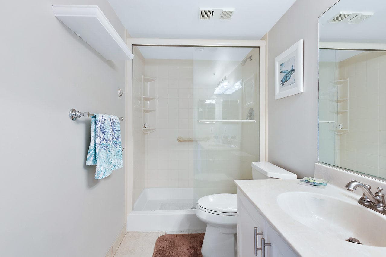 275 Palm Avenue A201, Jupiter, FL 33477 25