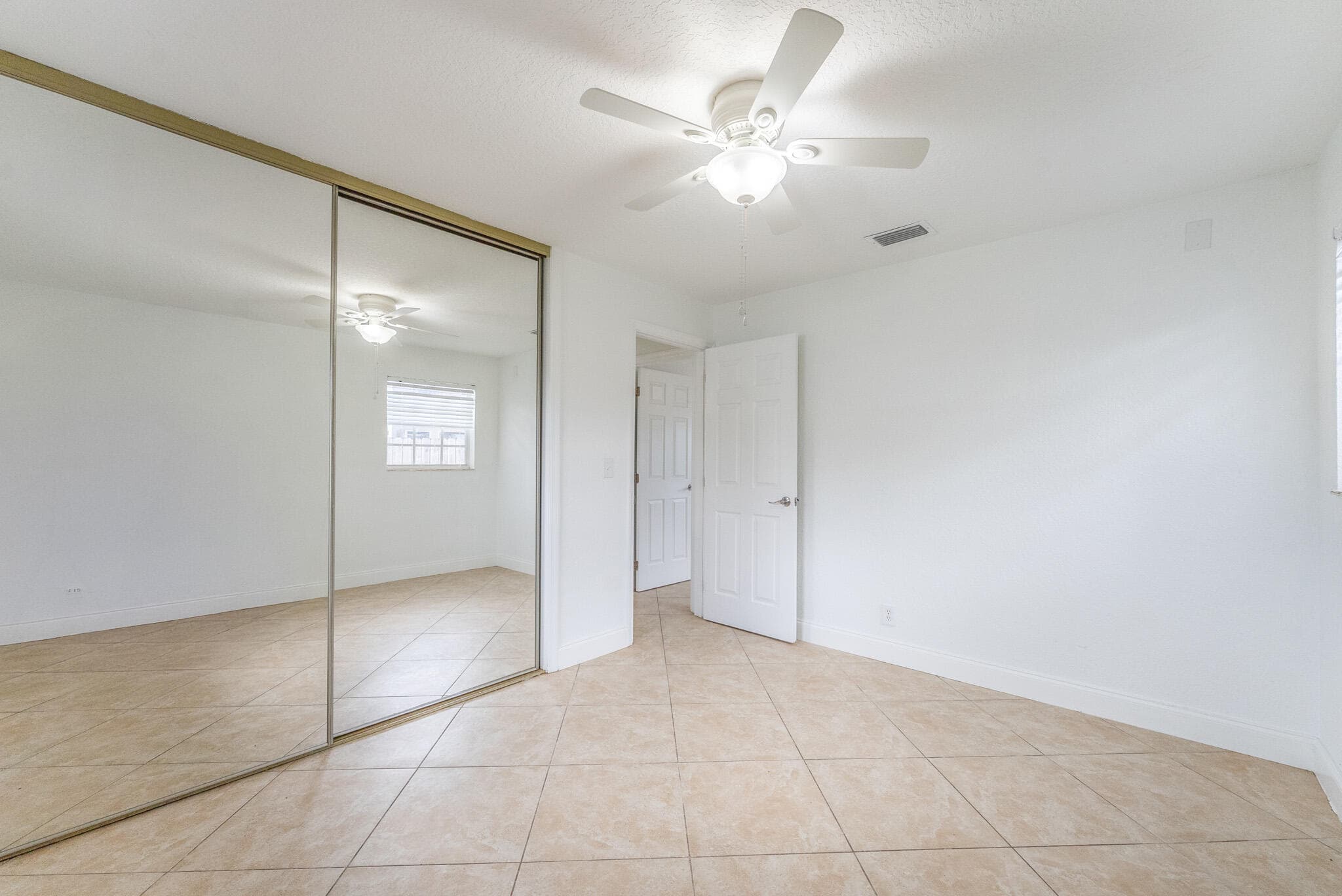 63 Andros Road, Palm Springs, FL 33461 12