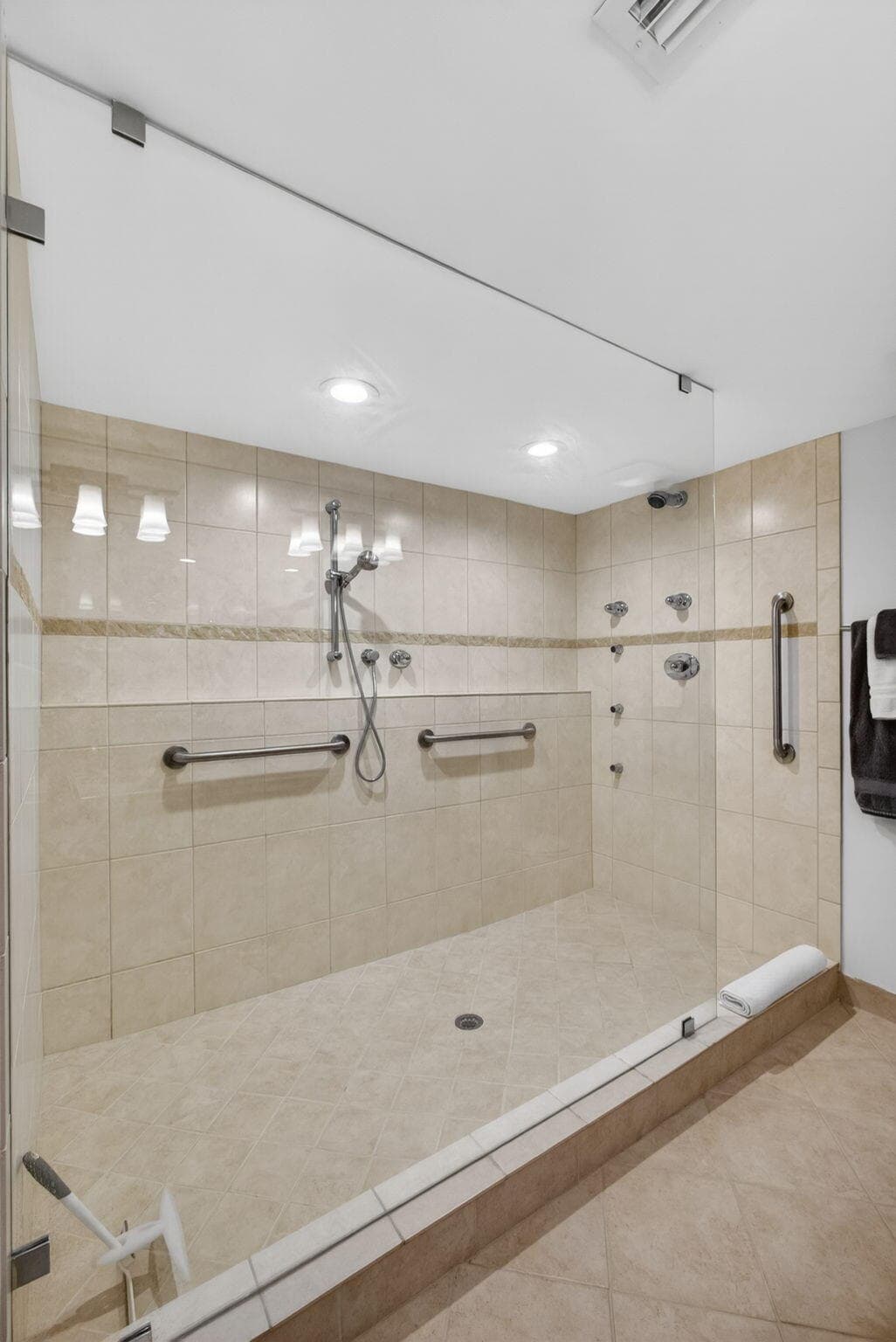4200 N Ocean Drive 1-406, Singer Island, FL 33404 46