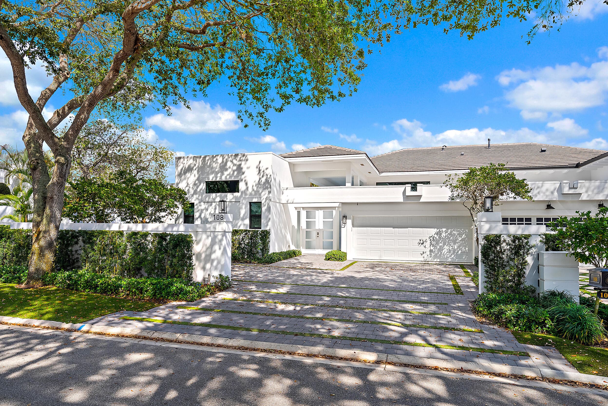 108 Waters Edge Drive, Jupiter, FL 33477