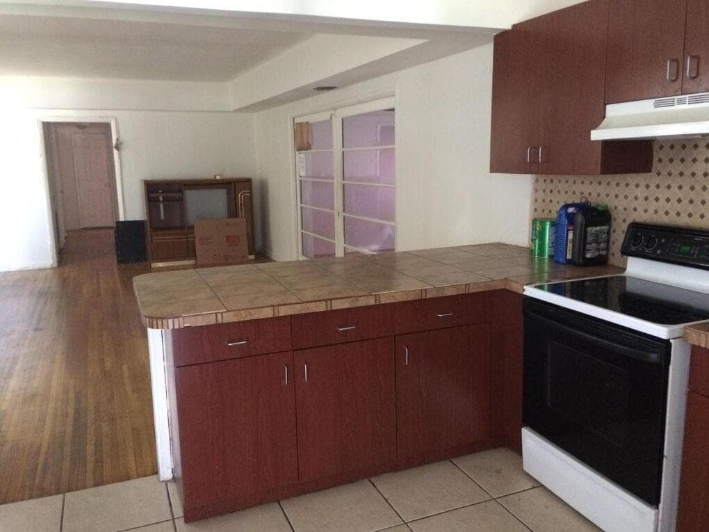 1351 NE 159th Street, North Miami Beach, FL 33162 4