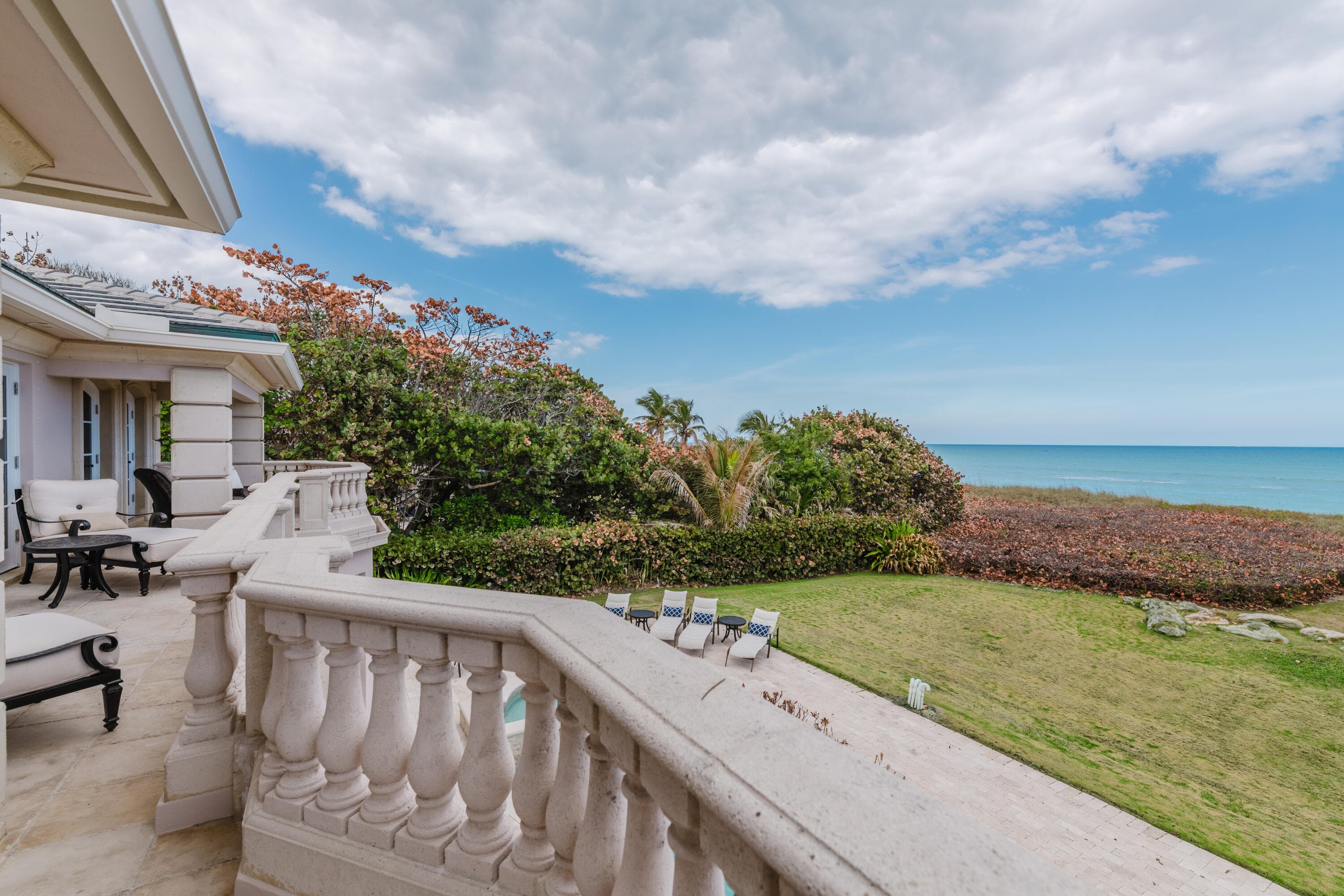19 N Beach Road, Jupiter Island, FL 33455 42