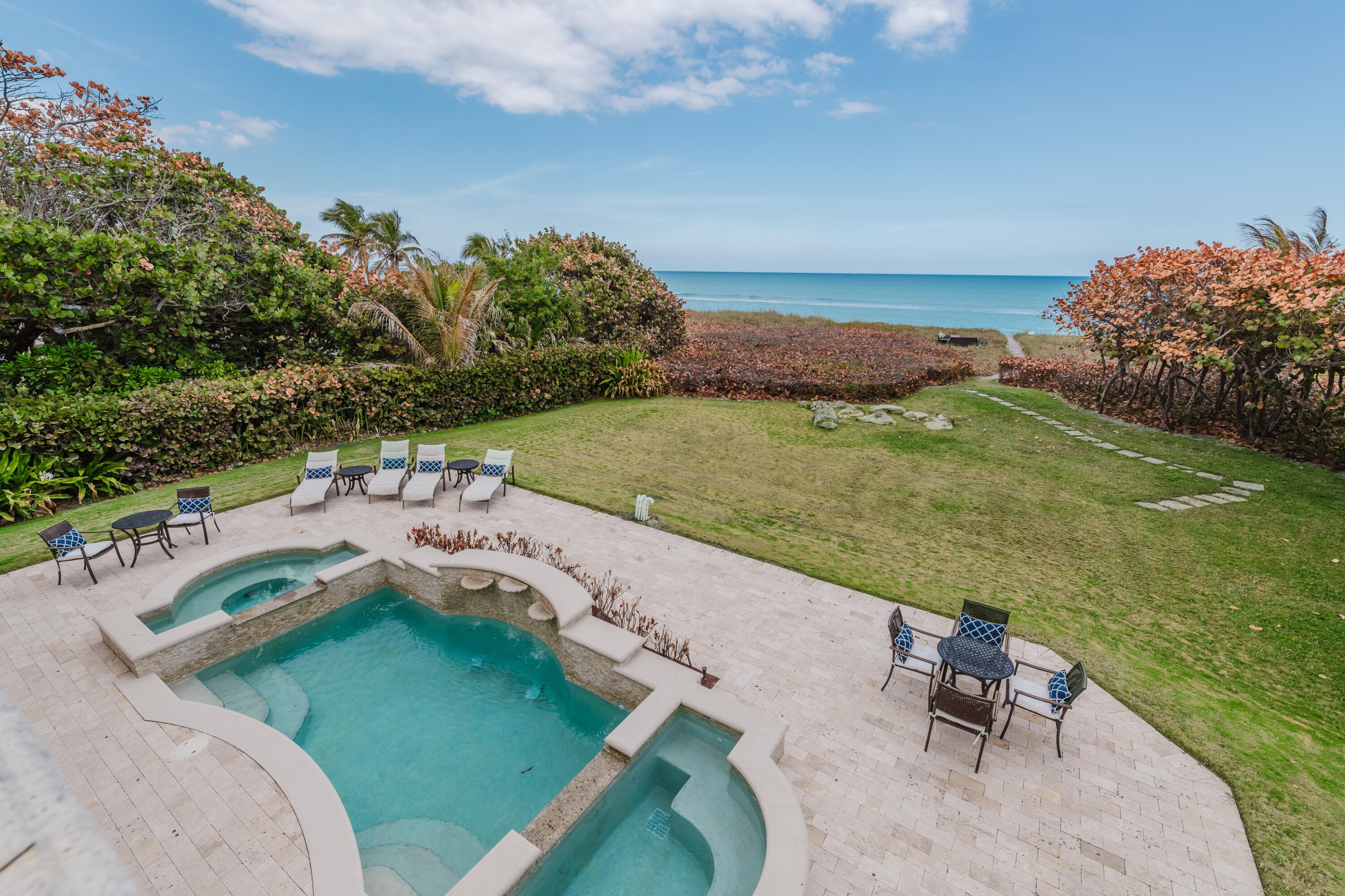 19 N Beach Road, Jupiter Island, FL 33455 44