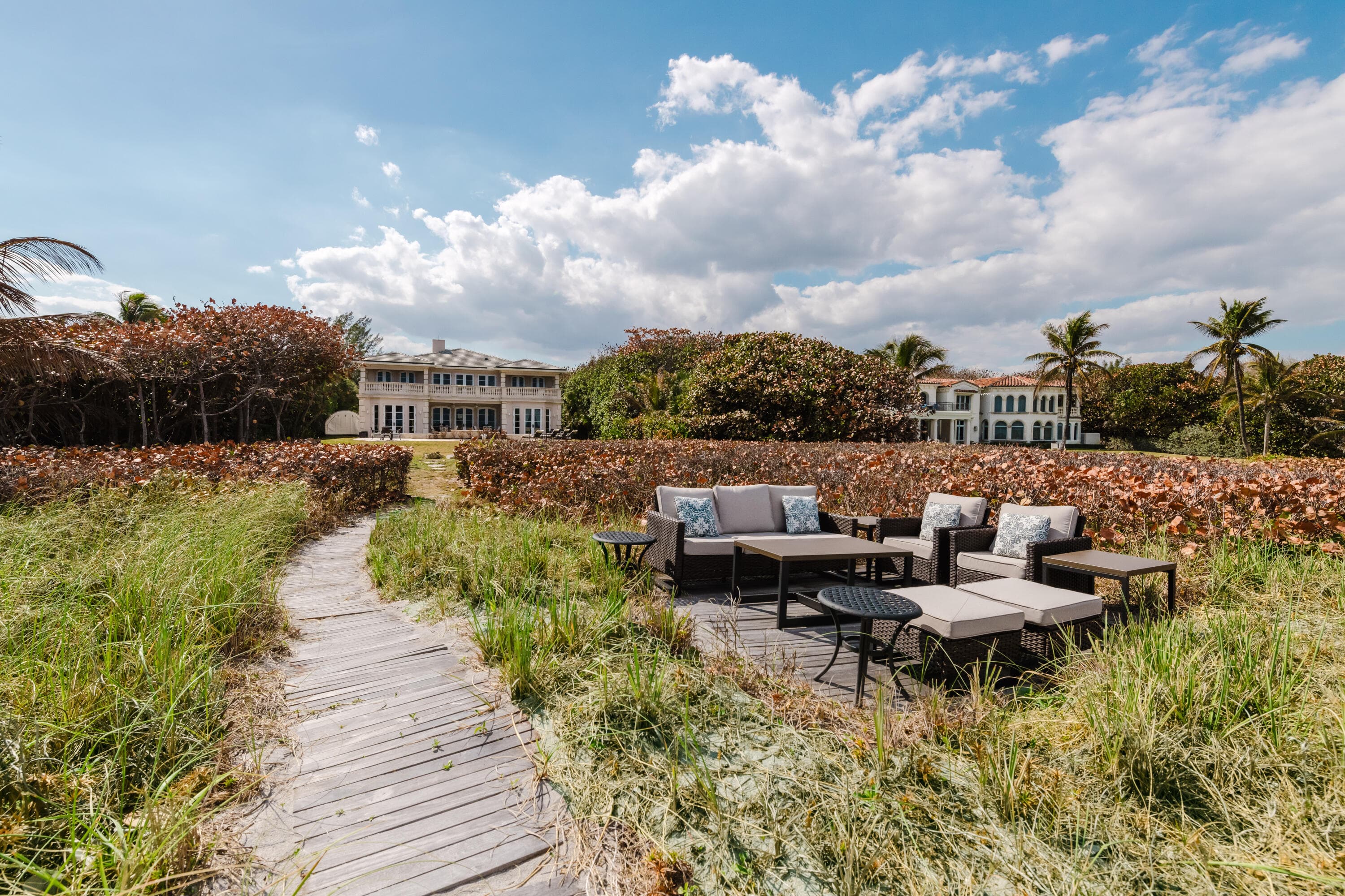 19 N Beach Road, Jupiter Island, FL 33455 63