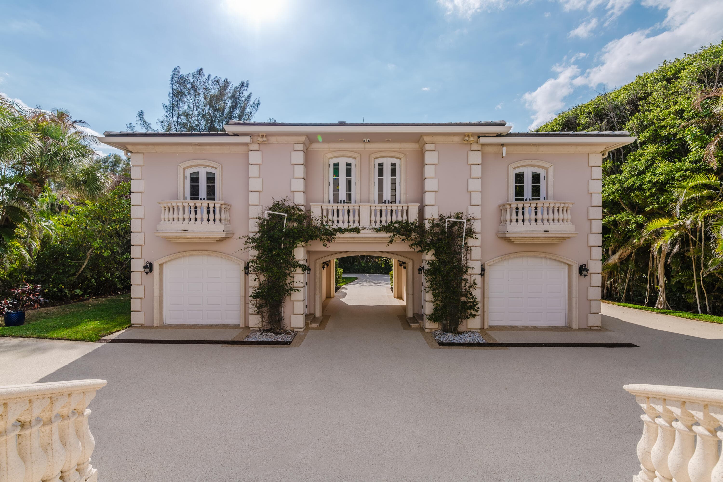 19 N Beach Road, Jupiter Island, FL 33455 68