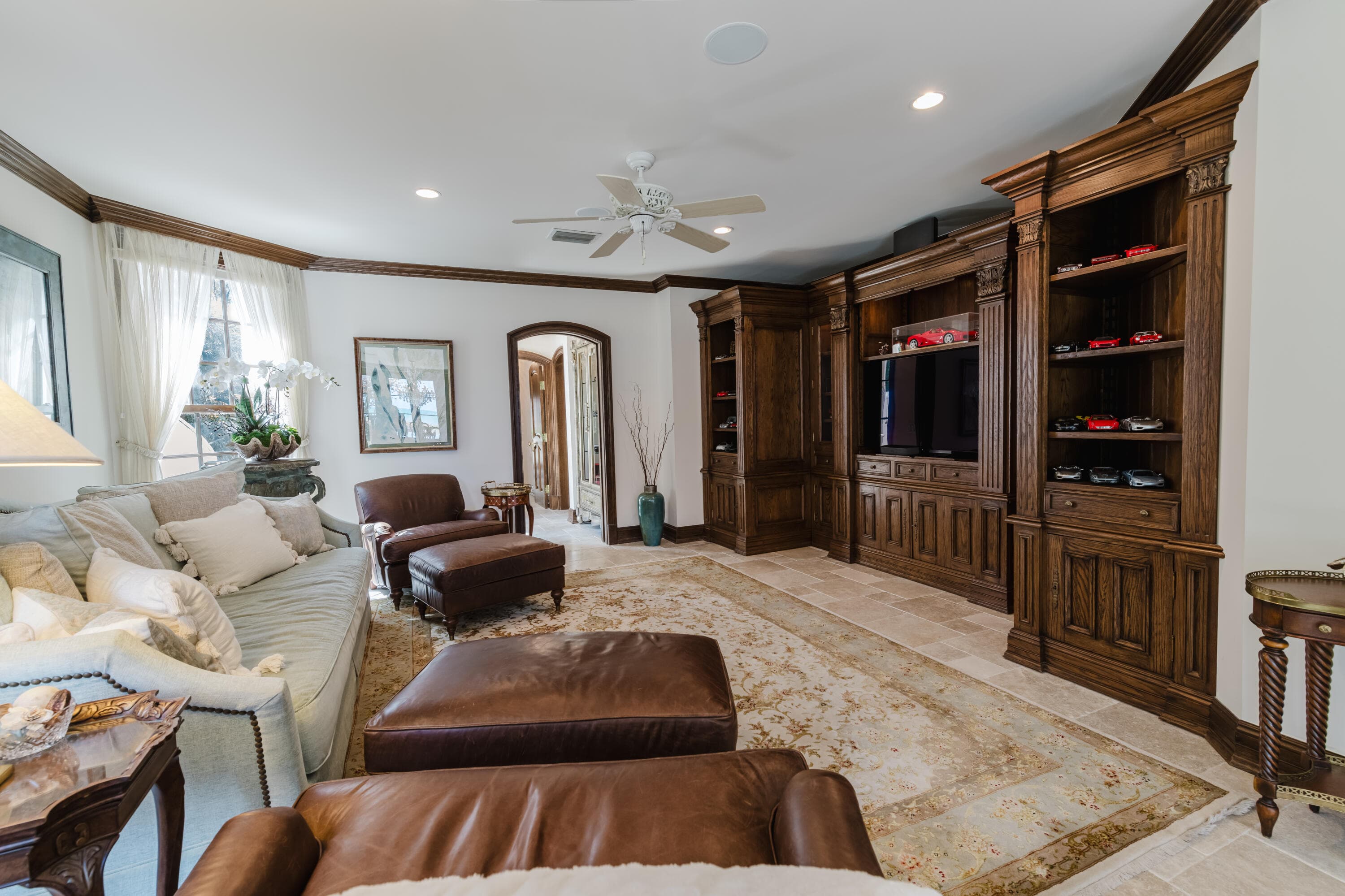 19 N Beach Road, Jupiter Island, FL 33455 25