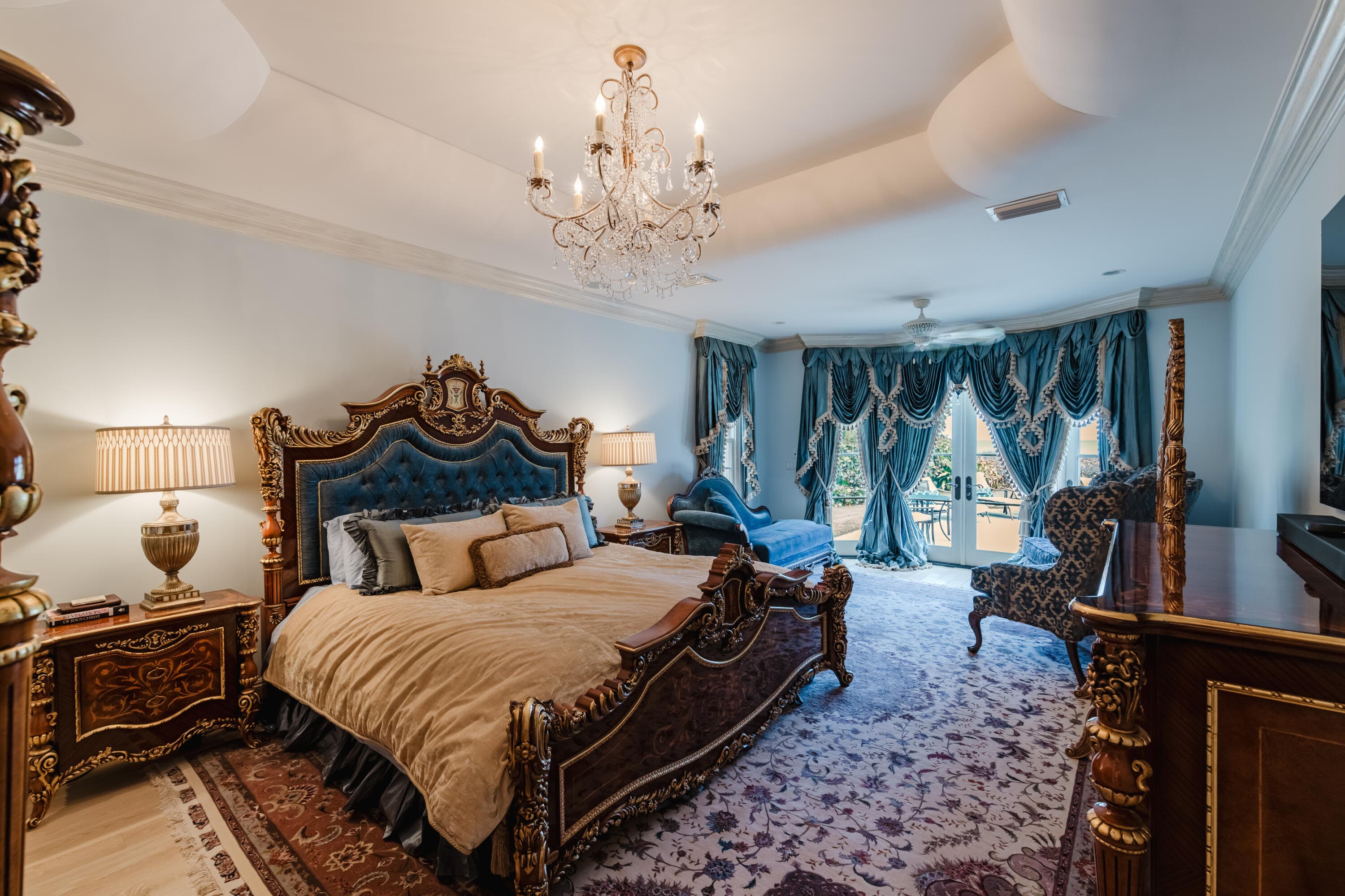 19 N Beach Road, Jupiter Island, FL 33455 26