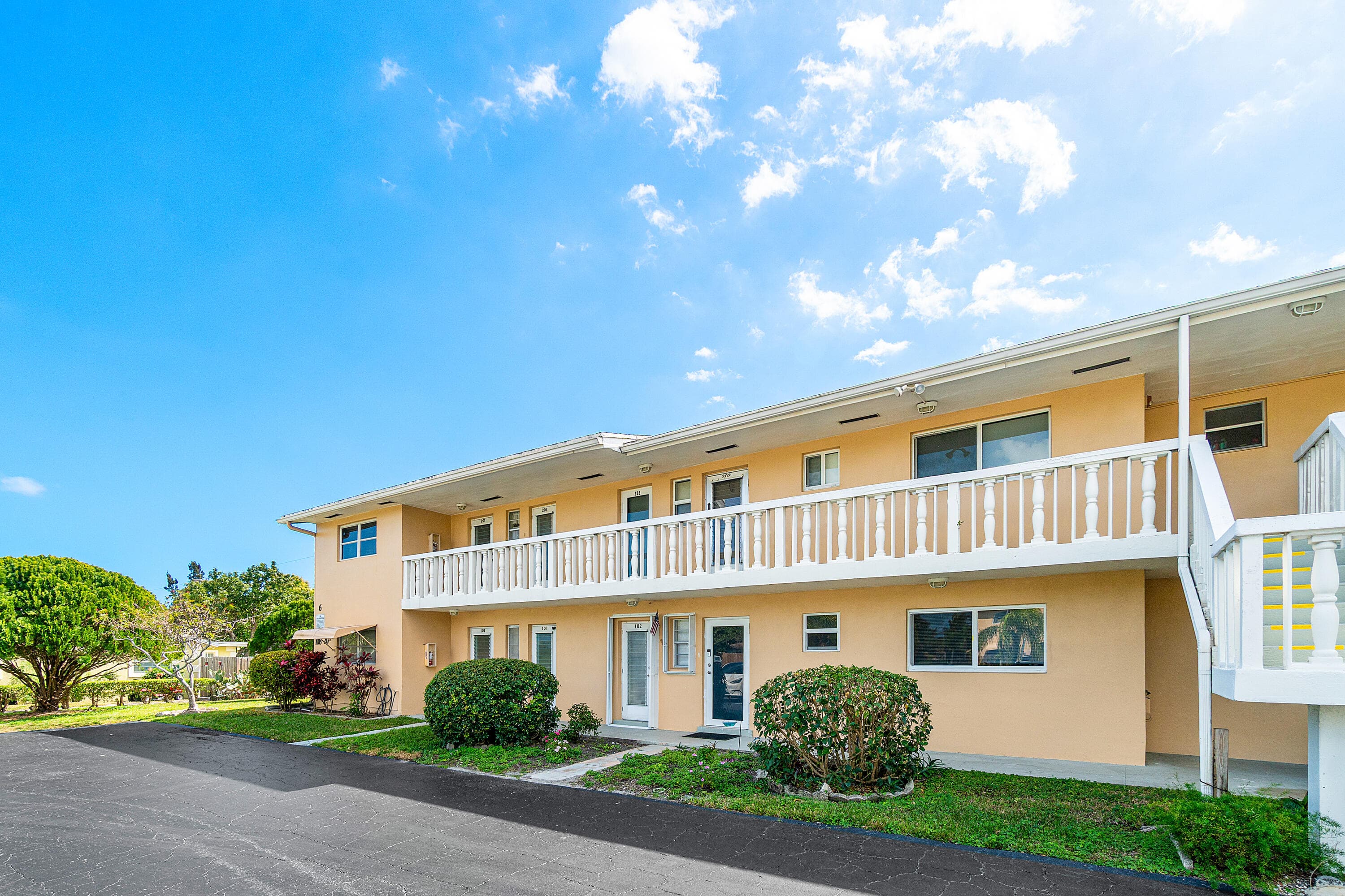 108 NE 20th Avenue NE 201, Boynton Beach, FL 33435 5