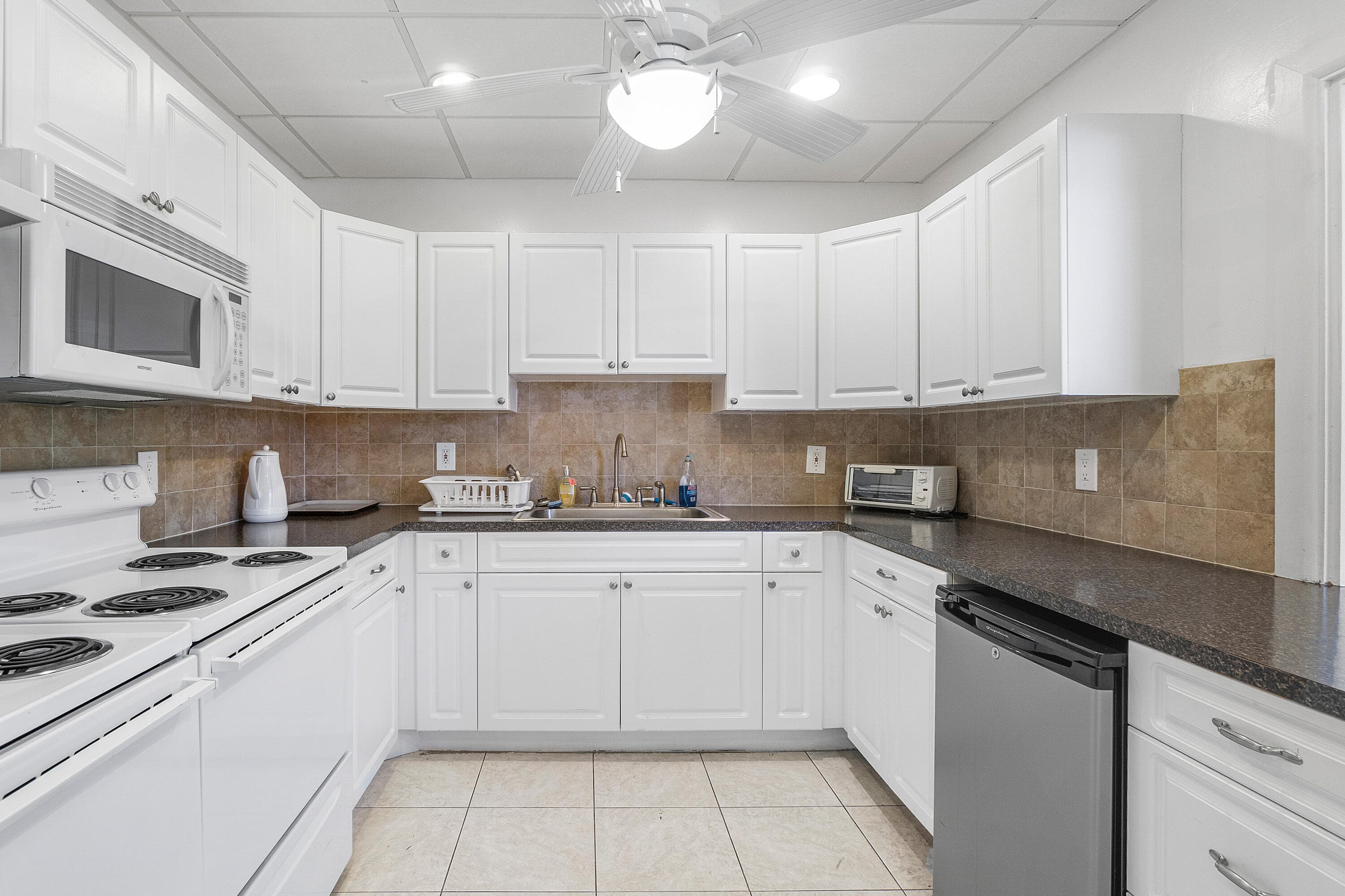 108 NE 20th Avenue NE 201, Boynton Beach, FL 33435 35