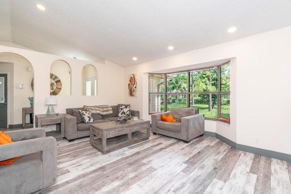 15211 60th Place N, Loxahatchee, FL 33470 9