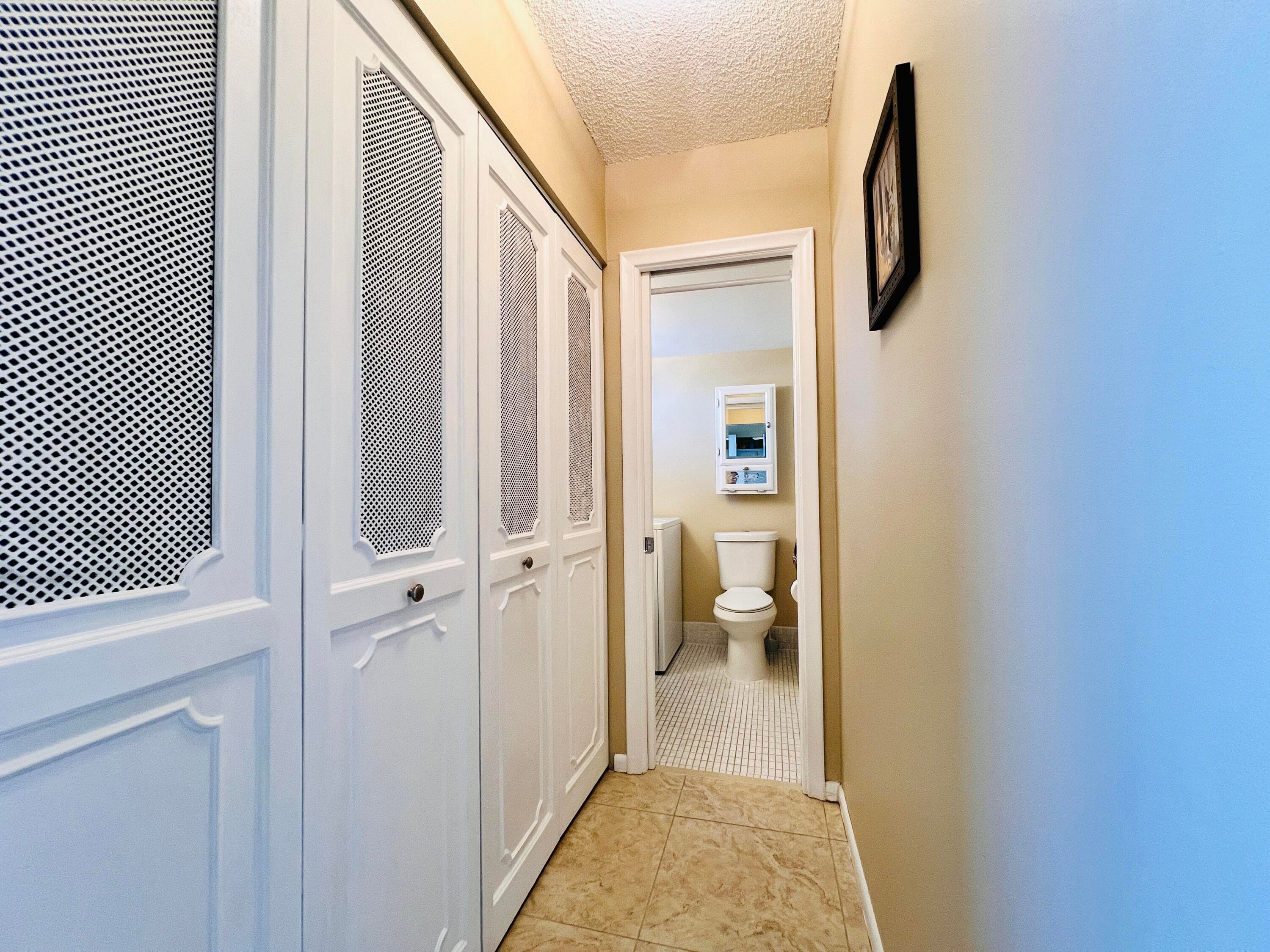 203 Oxford 500, West Palm Beach, FL 33417 6