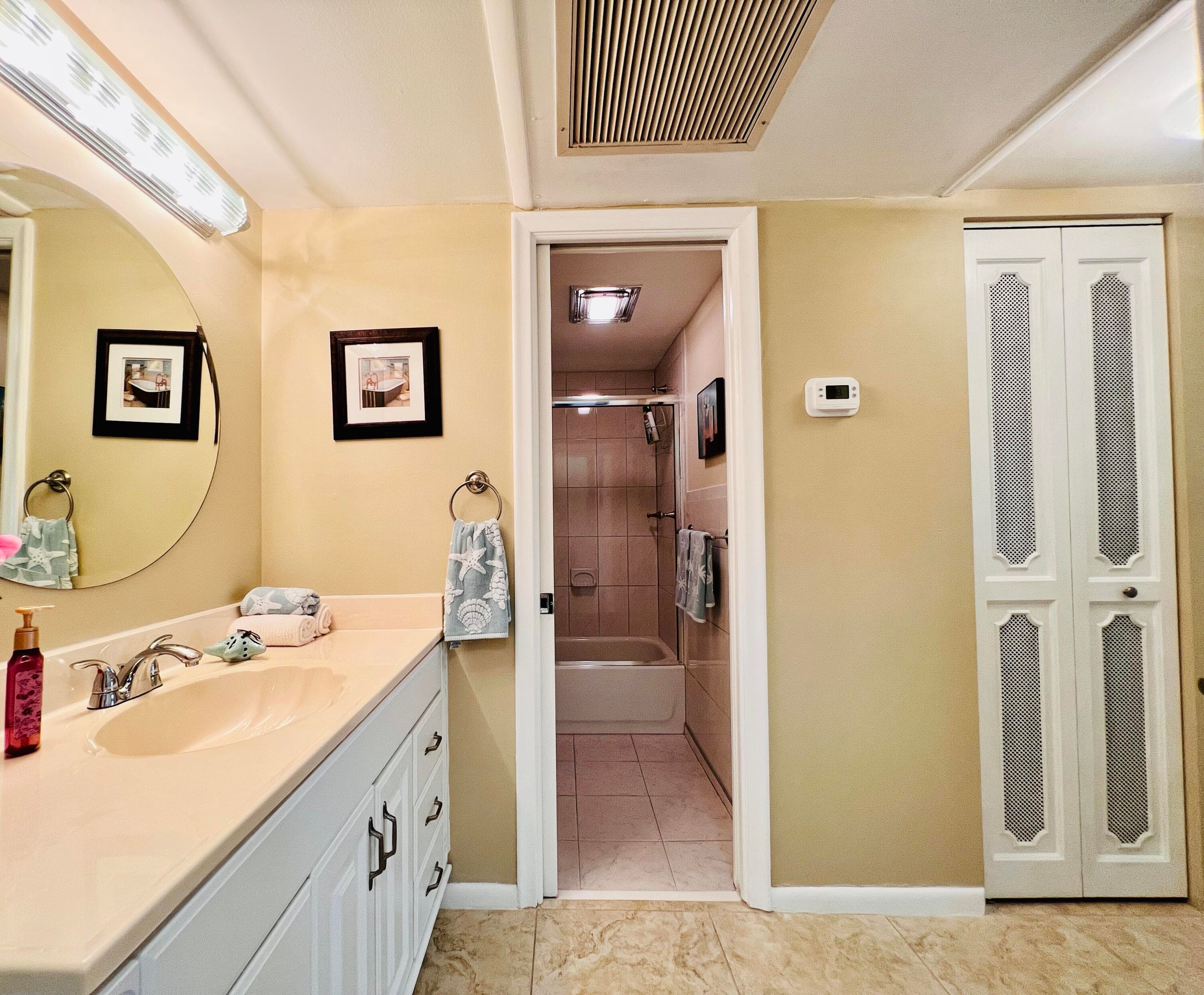 203 Oxford 500, West Palm Beach, FL 33417 11