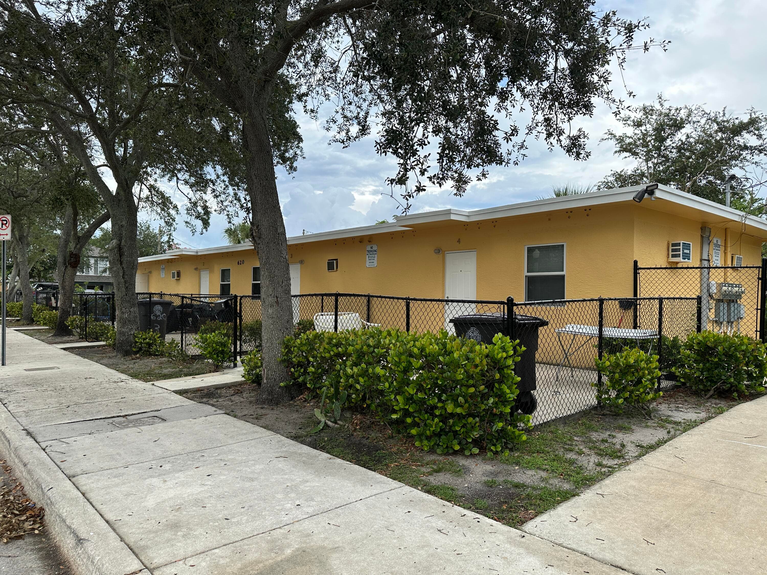 620 Division Avenue 3, West Palm Beach, FL 33401 2