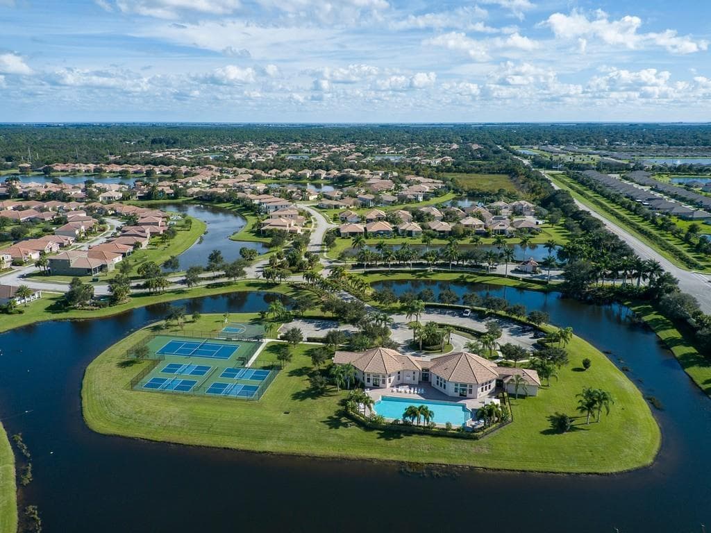 1728 Berkshire Circle SW, Vero Beach, FL 32968 29