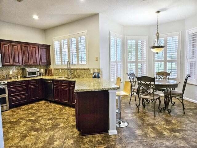 1225 Avondale Lane, West Palm Beach, FL 33409 3