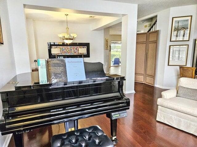 1225 Avondale Lane, West Palm Beach, FL 33409 6