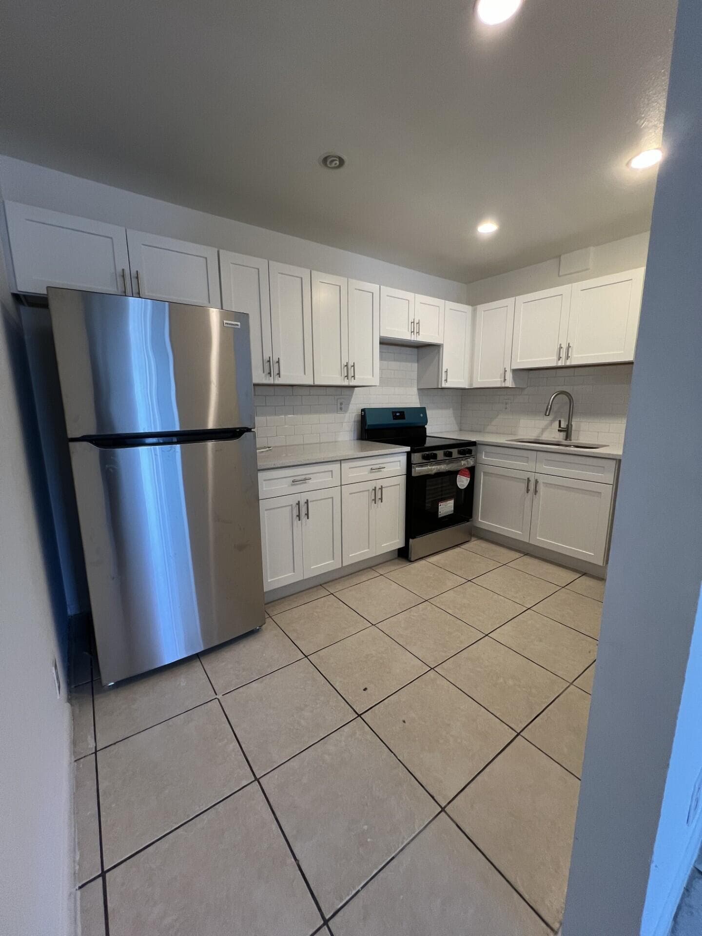 4129 NW 88th Avenue 202, Coral Springs, FL 33065 2