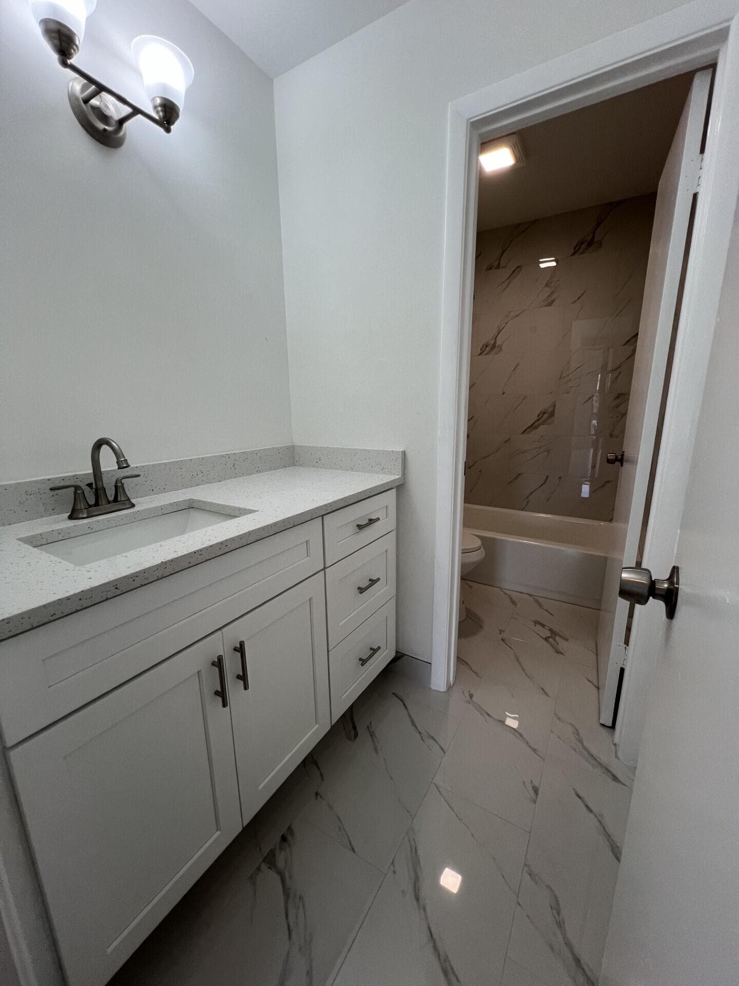 4129 NW 88th Avenue 202, Coral Springs, FL 33065 5