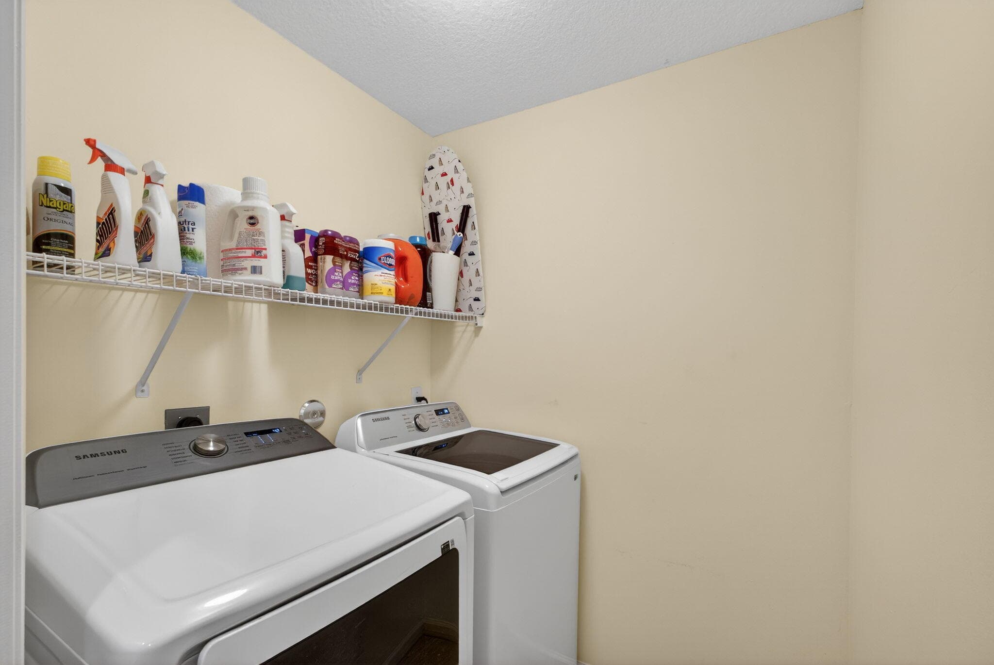 7671 Dahlia Court, West Palm Beach, FL 33412 32