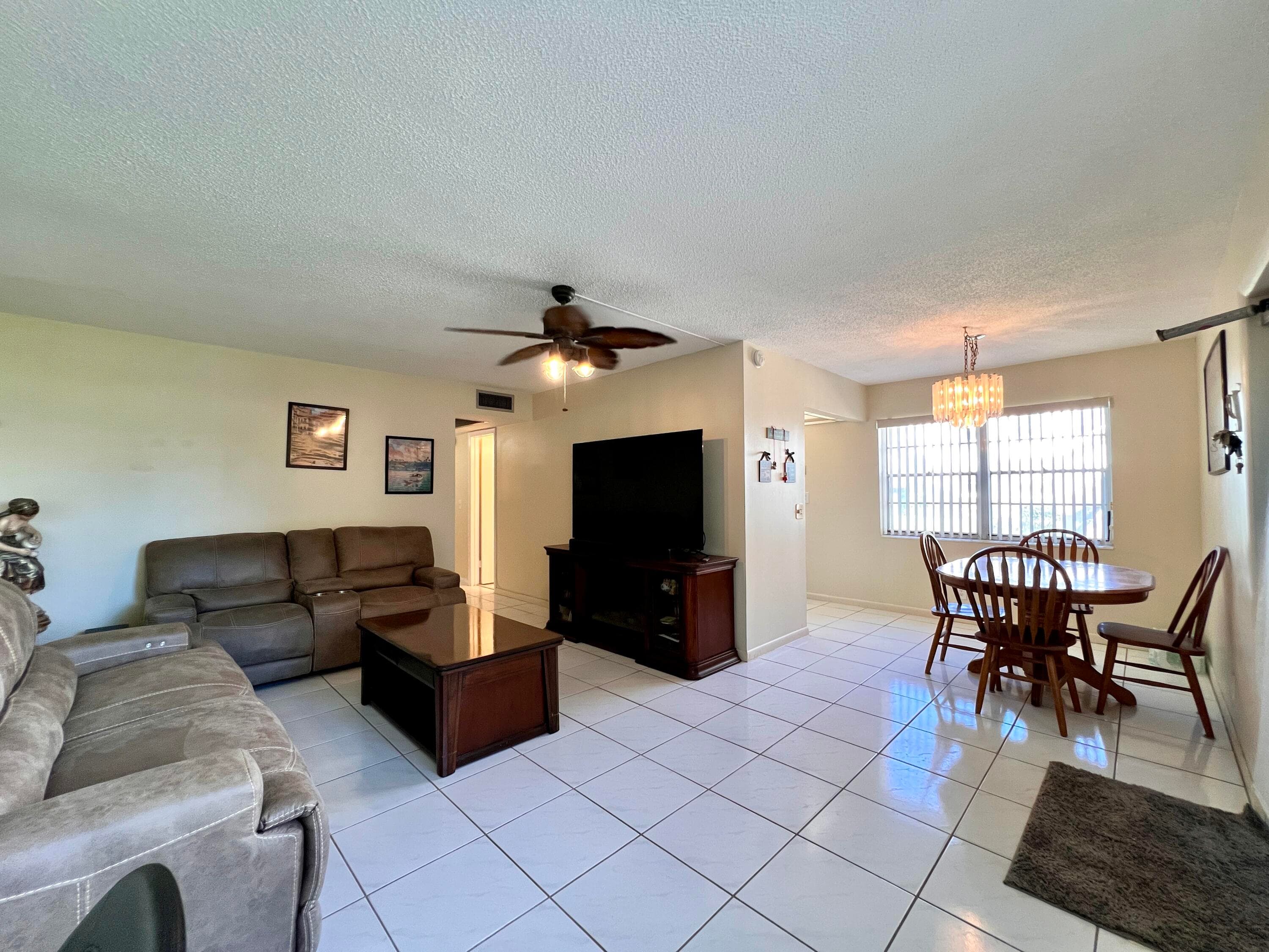 76 Sheffield D, West Palm Beach, FL 33417 2