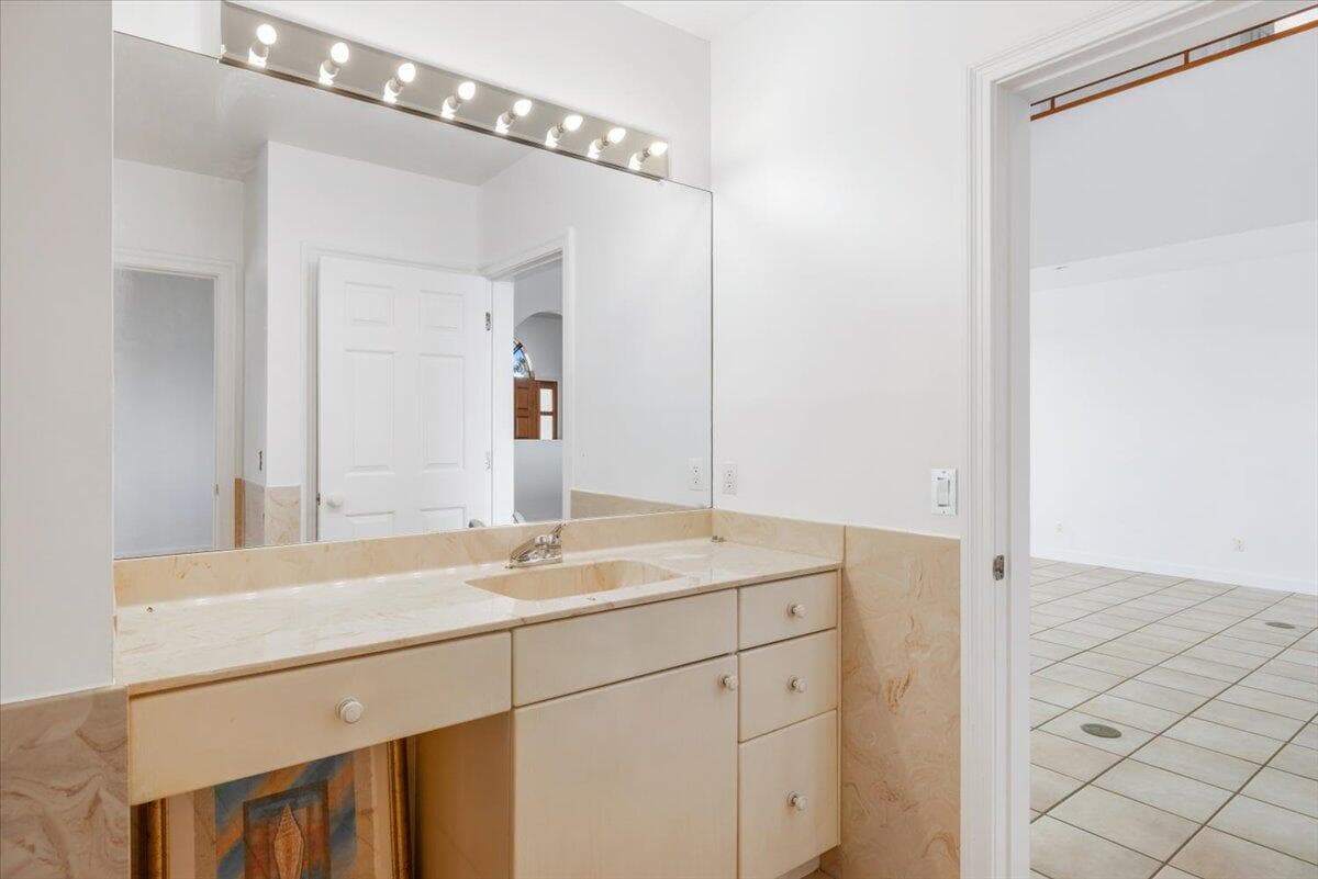 2 Seahorse Lane, Vero Beach, FL 32960 40