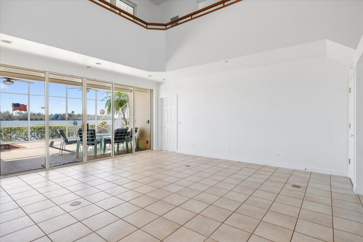 2 Seahorse Lane, Vero Beach, FL 32960 17