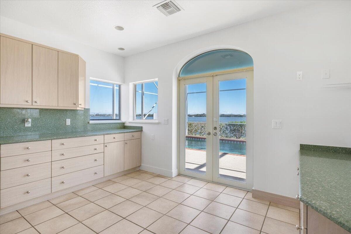 2 Seahorse Lane, Vero Beach, FL 32960 20