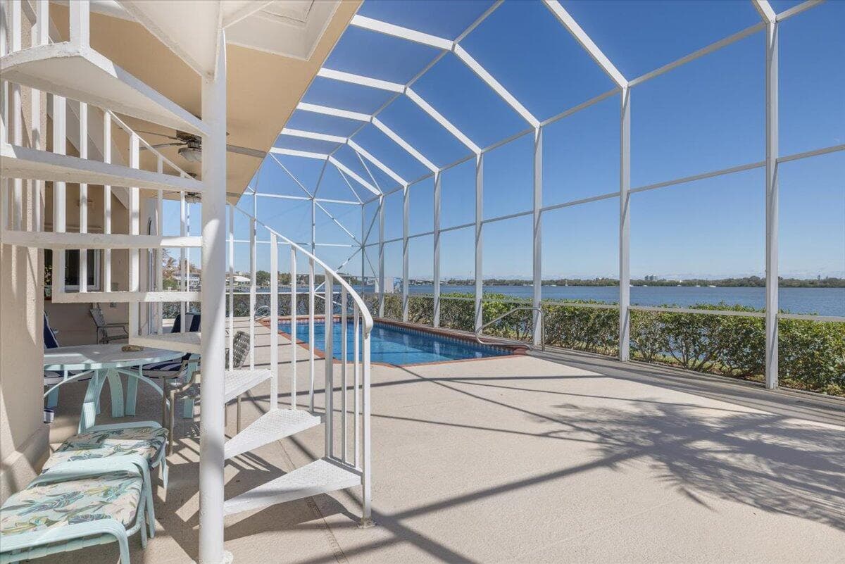 2 Seahorse Lane, Vero Beach, FL 32960 60