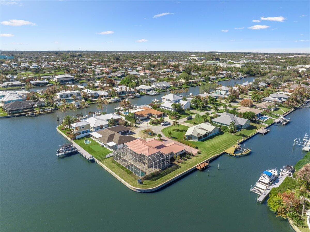 2 Seahorse Lane, Vero Beach, FL 32960 64
