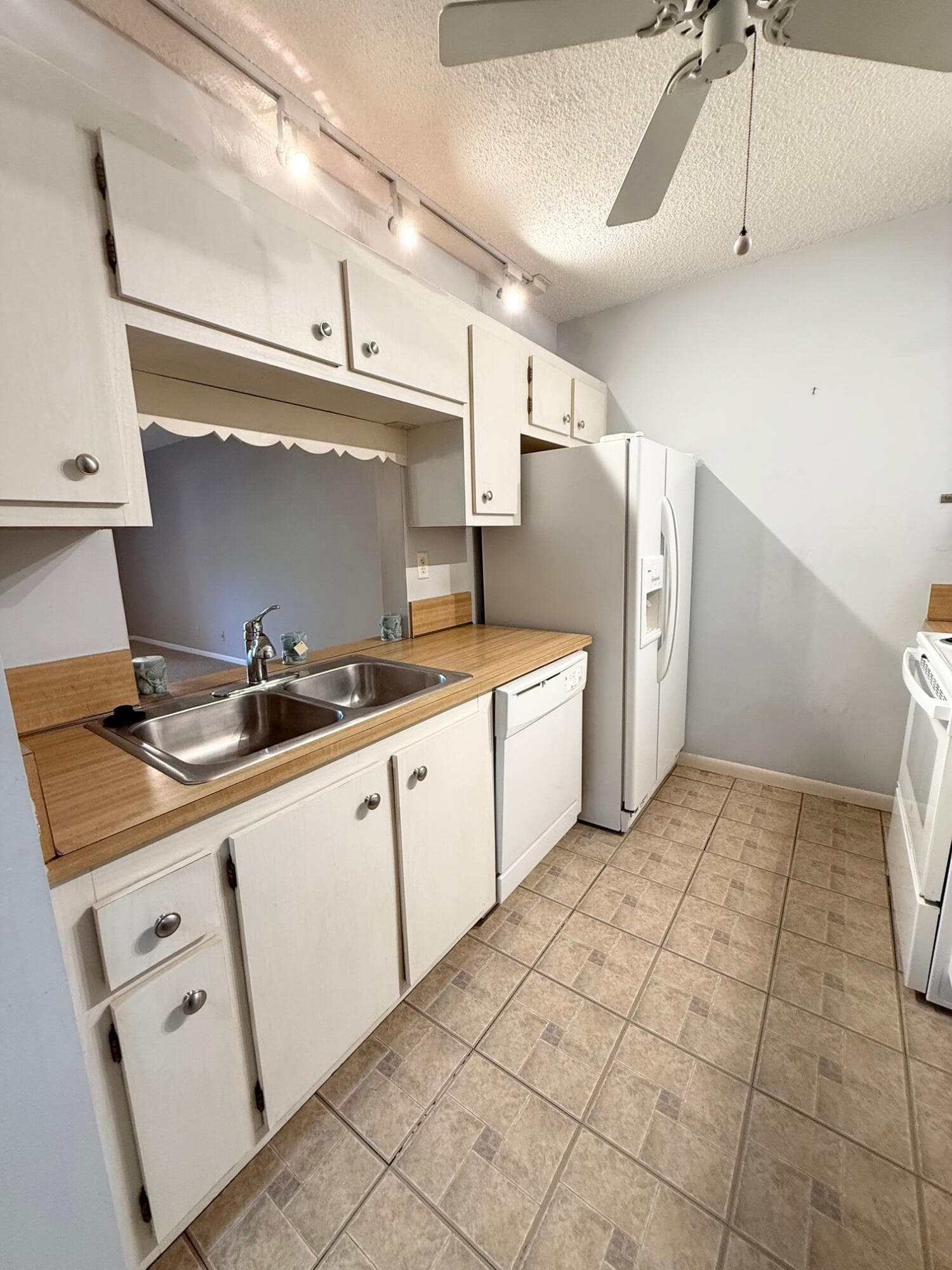 930 SW 9th Street Circle 205, Boca Raton, FL 33486 5