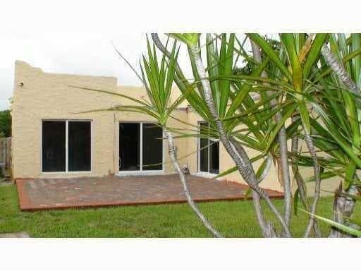 619 37th Street, West Palm Beach, FL 33407 2
