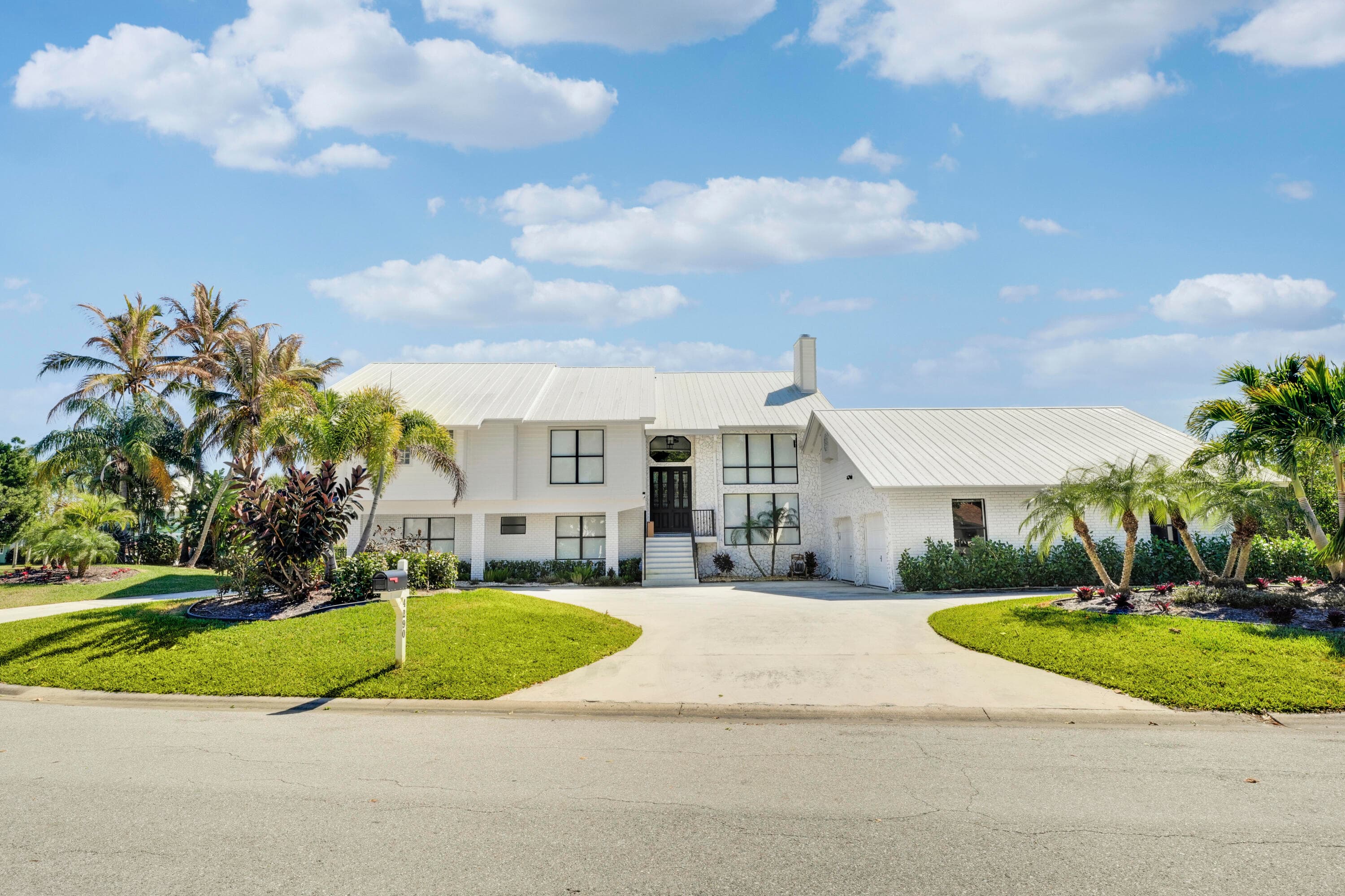 4290 SE Whiticar Way, Stuart, FL 34997 3