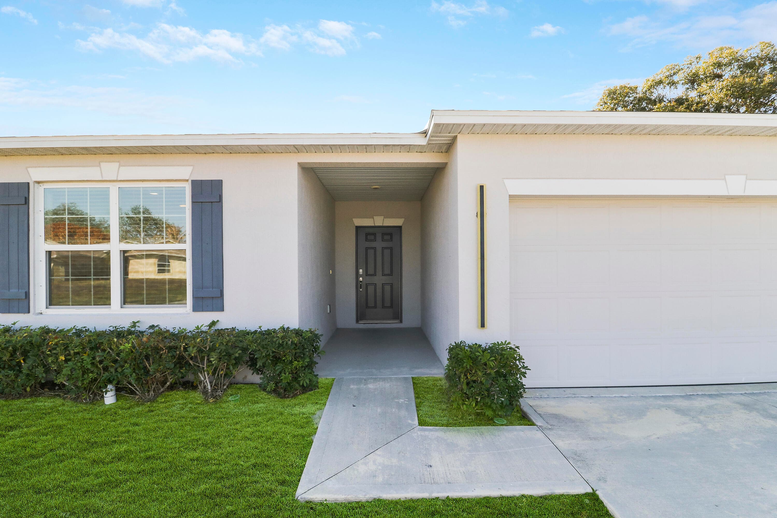 2120 SW Trenton, Port St. Lucie, FL 34984 2