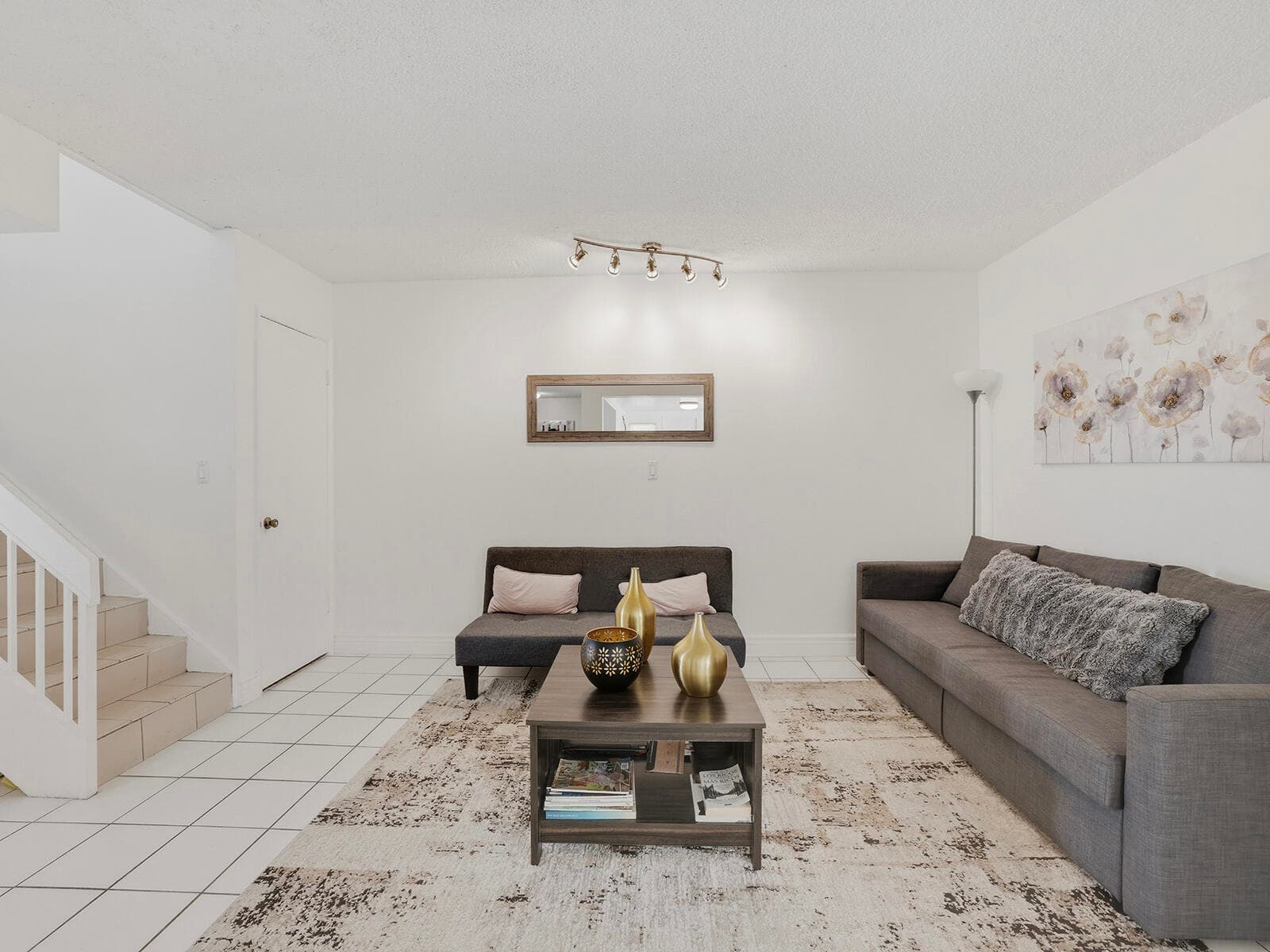9702 NW 5th Lane 9702, Miami, FL 33172 2