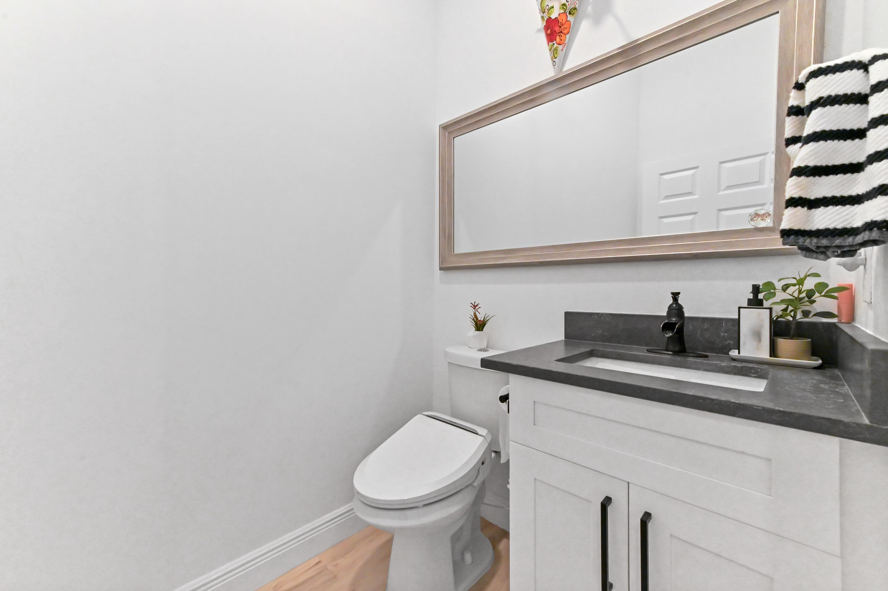 4453 N San Andros, West Palm Beach, FL 33411 23